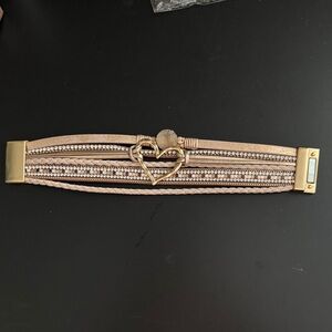 Elegant Gold Heart Bracelet